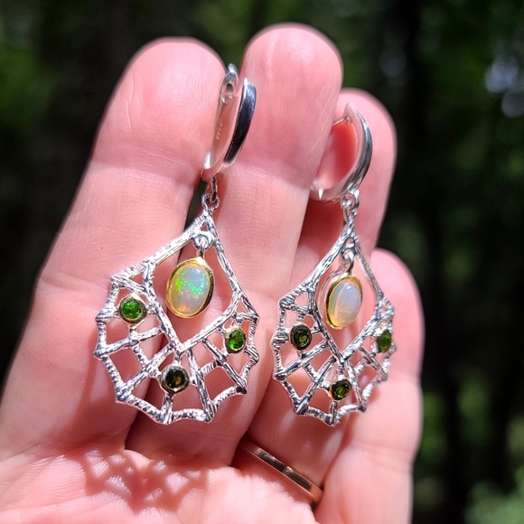 Opal & Crome Diopside sterling web earrings - Picture 4 of 5
